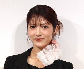 若月佑美、初作品展で絵画販売も「いつか私がいなくなっても絵が残っていたら」
