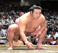 十両・炎鵬が結婚「一家の主としての責任も胸に刻み、より一層相撲道に精進」…伊勢ケ浜部屋のＳＮＳで報告