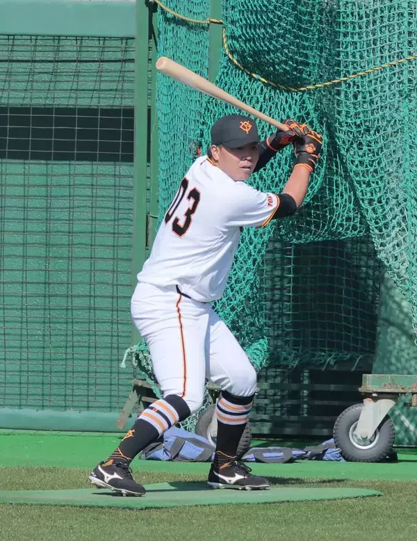 【巨人キャンプルポ】開いた同級生との差　育５・知念大成は「VS戸郷翔征」で埋める…「アホですけど」ブレませんよ