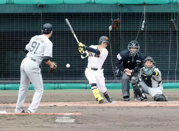 【巨人】浦田俊輔が２試合連続安打→二盗成功　バットで足で定位置争いアピール