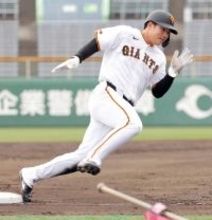 【巨人】今キャンプ初のケースノック　ダルベックは一塁スタート　坂本勇人、石塚裕惺が三塁