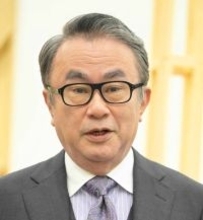 木にぶつかってけが…「Ｎキャス」欠席の三谷幸喜氏、番組の最後に電話で“出演”　「元気ですよ」と無事を強調　