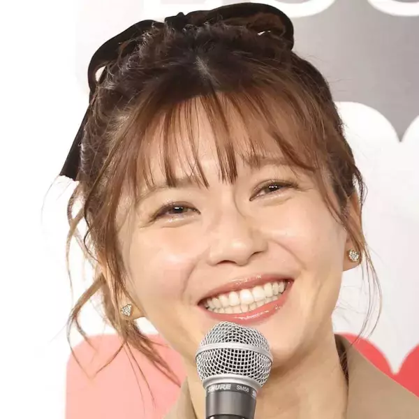 ３９歳・宇野実彩子、両目の下にキラキラスパンコールをつけた自撮りショット「最高にかわいい！」「天使」「目の下キラキラ！」