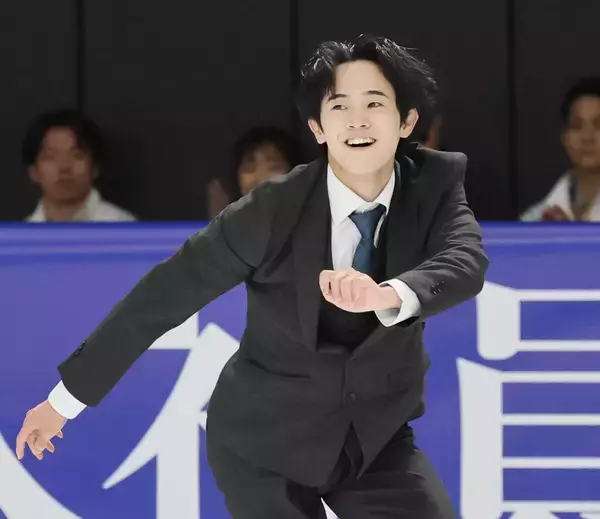 【フィギュア】島田高志郎が異例の新入社員代表あいさつ　スーツで演技→息切らしながら答辞　ひとりスケート靴姿で出席し「『どういうことですか？』と」…木下グループ入社式