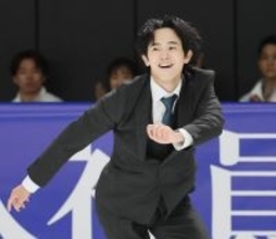 【フィギュア】島田高志郎が異例の新入社員代表あいさつ　スーツで演技→息切らしながら答辞　ひとりスケート靴姿で出席し「『どういうことですか？』と」…木下グループ入社式