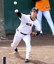 【巨人】山崎伊織が離脱後２度目のブルペン　杉内コーチ、内海コーチも駆けつけ「より気合が入った。早く戻れるように」