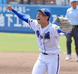 「【高校野球】ピンチでも笑顔のエースに霞ケ浦・高橋監督「彼女でもできたか？」１４８キロ締めで常総撃破「茨城の右腕ではＮＯ１」」の画像1