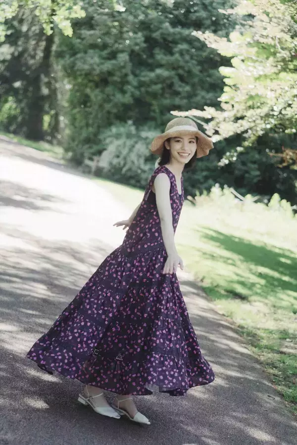 當真あみ　２０歳の節目に合わせ２冊目写真集「特別で嬉しい」　１０・２８発売「Ｍｙ　Ｔａｌｅ」