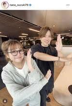 鈴木奈々、仲良しウルトラマン俳優と光線ポーズ！「実は一緒の事務所なんです」「大好きです」
