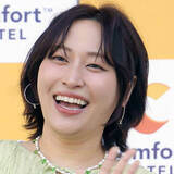 「「＃並ぶと似てない謎」丸山礼、人気女優との２ショットに「もう並ばない方がいい」「『似てる』より『分かる』」「どっちが本物？」」の画像1