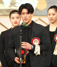 体操・橋本大輝「体操ニッポンをもっと強く」世界体操３連覇でビッグスポーツ賞を受賞　世界卓球日本勢６４年ぶり金メダル・篠塚大登らも登壇