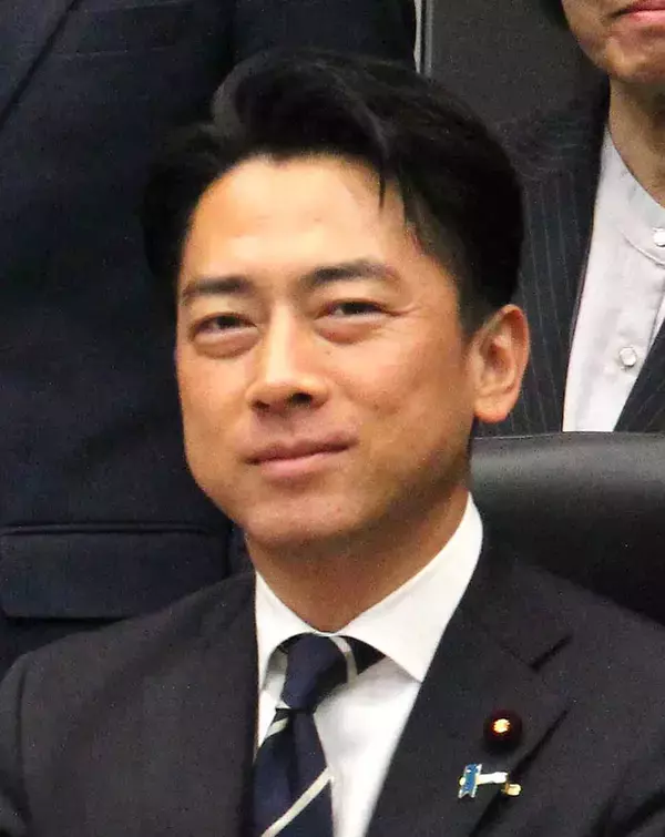 小泉進次郎防衛相、就任後初の沖縄訪問を報告「領土・領海・領空を守り抜く使命への思いを改めて強く」