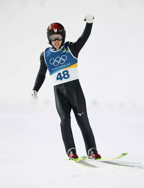 【五輪】二階堂蓮が初出場で銅メダル　元ジャンパーの父に恩返しの表彰台「父さんの前で取れたのは本当にうれしかった。強く抱きしめました」