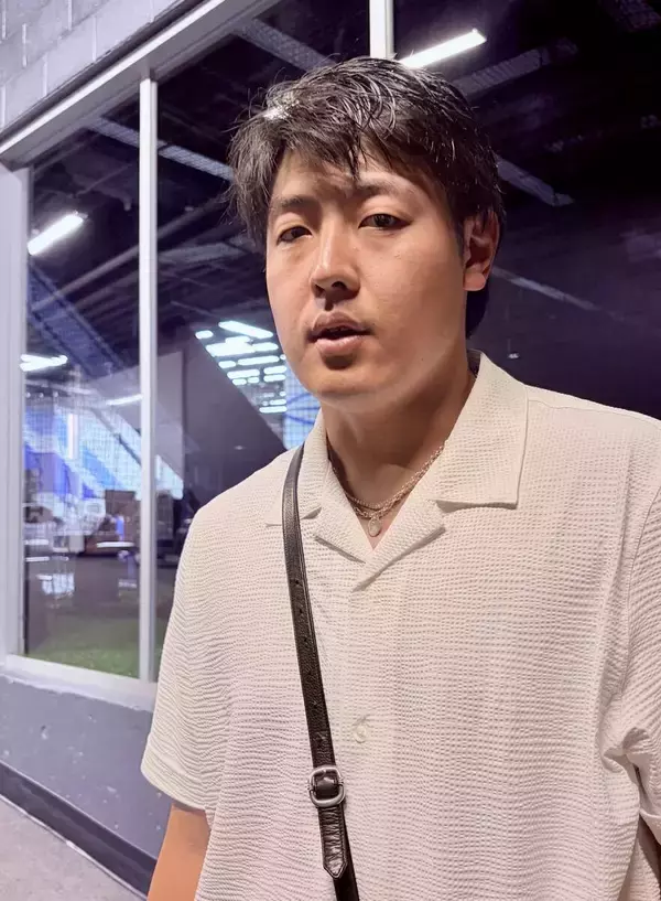 前夜の「５階席ムーンショット」から一転…岡本和真、今度は「角度２１度ミサイル弾」２試合連発１５号で見せた圧巻の対応