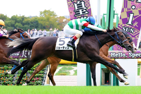【東京６Ｒ・２歳新馬】ルメール騎手の手腕光る　単勝１・９倍のジョーティスが鼻差差し切りＶ「能力はありそうです」