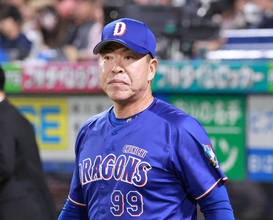 【中日】井上一樹監督がナゴヤ球場で辞任報告「ボサーっとしてる暇はないんだよ」とナインを激励　東京→名古屋から直行「けじめとしてね」