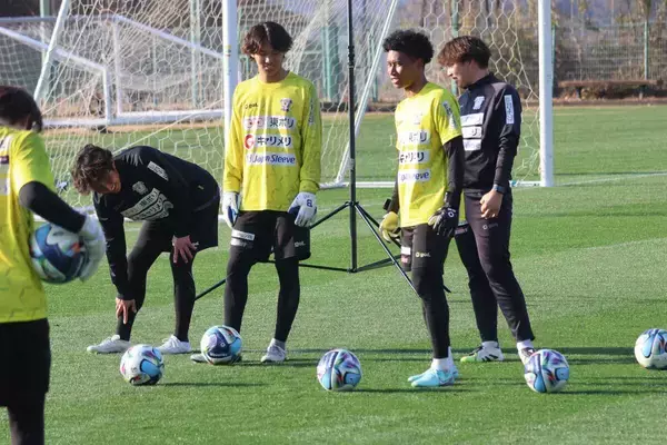 【Ｊ２藤枝】昨季の正守護神・北村海チディ　槙野智章監督政権下でのポジション死守へ実戦でのアピール誓う