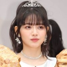 ふるっぱー・鎮西寿々歌「きらきら」メガネショットがキュート！「あしながー」「眩しくて目が」「メガネおすず最高」