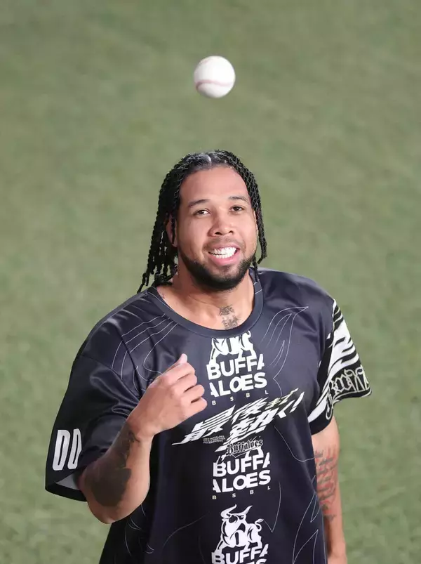 【オリックス】来日３年目のエスピノーザが進化へ「チャップマンのコーチ」に入門「前で離す」持ち球チェンジアップを改良