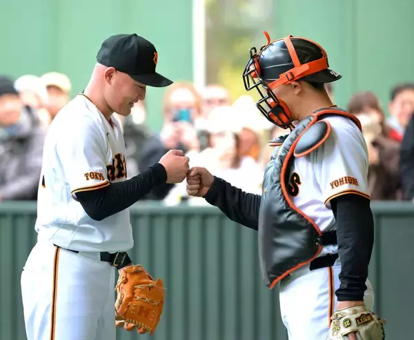 巨人の育成２位・林燦が大先輩・小林誠司と広陵バッテリー…ラスト１球、ゲキを受け成長誓う