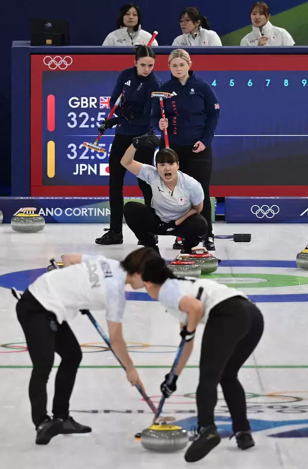 【五輪】カーリング日本女子　残り２試合で英国戦　第３エンド終了し０－４．．．すでに準決勝進出は消滅