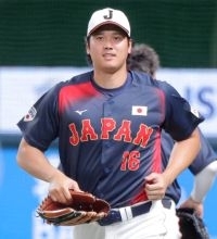 球場周辺で“大谷フィーバー”　試合７時間前からチームバス入り口付近にファン２００人以上　到着時は６００人超に