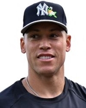 米国代表がジャイアンツ相手に１５―１で圧勝　ジャッジは２打数２安打２打点