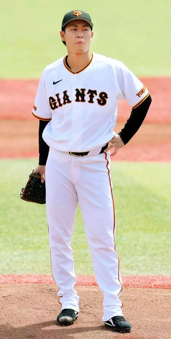 巨人・山崎伊織、復帰戦でまさか　わずか２球で緊急降板　右肩違和感…詳細は「僕もまだ分からない」