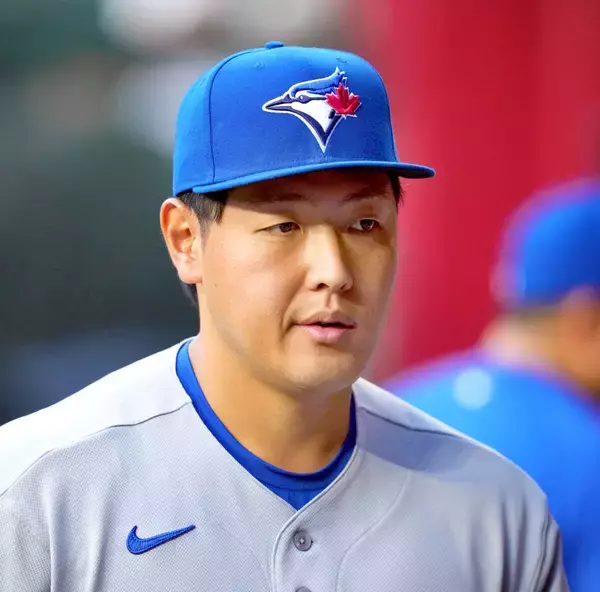 岡本和真、１３試合連続出塁　延長１０回に四球で継続　４打数無安打で連続試合安打は１０でストップ