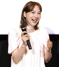 のん　主演映画の舞台あいさつで作品資料の“借りパク”を自白「お返しするつもりでおうちに…」