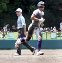 【高校野球】天理がプロ注目右腕から１２安打８得点で甲子園へ　猛暑の夏は「心の戦い」打線爆発も聖地は「守り勝つ」
