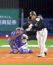 【日本シリーズ】ソフトバンク・山本祐大が５月までの本拠地で初打席初安打＆会心二塁打「今年は最後まで戦い抜けるように」一昨年は右尺骨骨折で出場できず