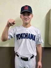 【高校野球】元巨人・元木大介氏を父に持つ横浜の１年生・元木瑛介が二塁打　「しっかりバットは振っておけよ」父からのメッセージで結果生む