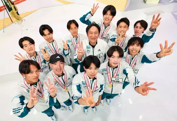 箱根駅伝優勝の青学大・原監督プレゼントの卒業旅行はグアムに決定　黒田朝日は冗談交じりに箱根提案も