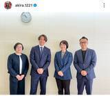 「“ラブホ”騒動から再選の小川晶市長　イケメンなサッカー元日本代表と対面報告「笑顔が素敵です」」の画像1