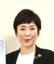 寺島しのぶ「何年前だ？」幼少期のおかっぱひな祭りショット「お嬢さんかわいい」「立派なお雛様」