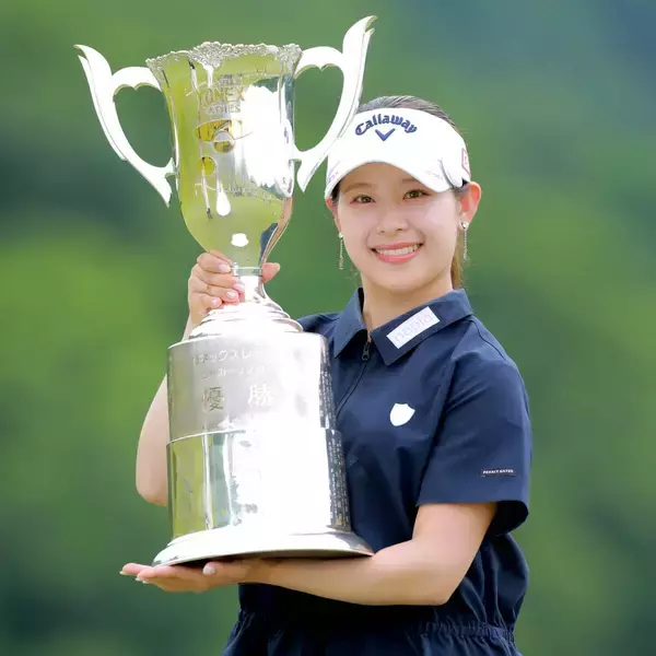 【女子ゴルフ】ツアー史上４組目の姉妹優勝の吉田鈴「姉（優利）のコピーはしたくなかった。自分のブランドを確立したい」