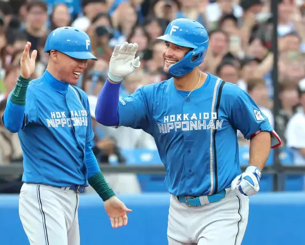 【日本ハム】マルティネスが新庄監督の今季初４番起用に応えるバックスクリーン弾　ＷＢＣキューバ代表の主軸が２度の２軍落ちから復調　４連勝で貯金２