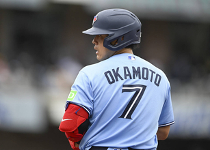 ブルージェイズ岡本和真、ヤンキースタジアム今季最終戦で２戦連続二塁打…大先輩・松井秀喜が７９本放った聖地初アーチ来季以降にお預け