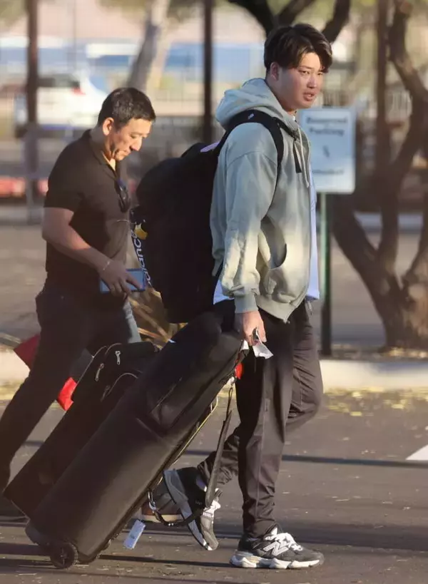 ホワイトソックス・村上宗隆がキャンプ地入り　大谷翔平、山本由伸らドジャースとはお隣さん