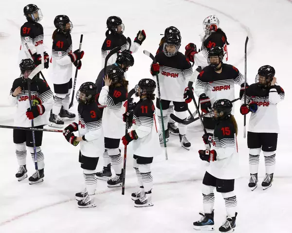 【五輪】アイホ娘、スウェーデンに完敗で準々決勝進出ならず　志賀紅音は涙「このチームでもっと試合がしたかった」