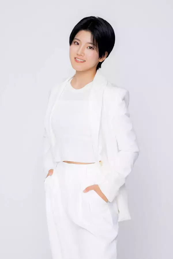 小島はな、ＢＥＹＯＯＯＯＯＮＤＳへの加入を発表　今年３月まで別グループに所属　１２年のアイドル活動歴持つ