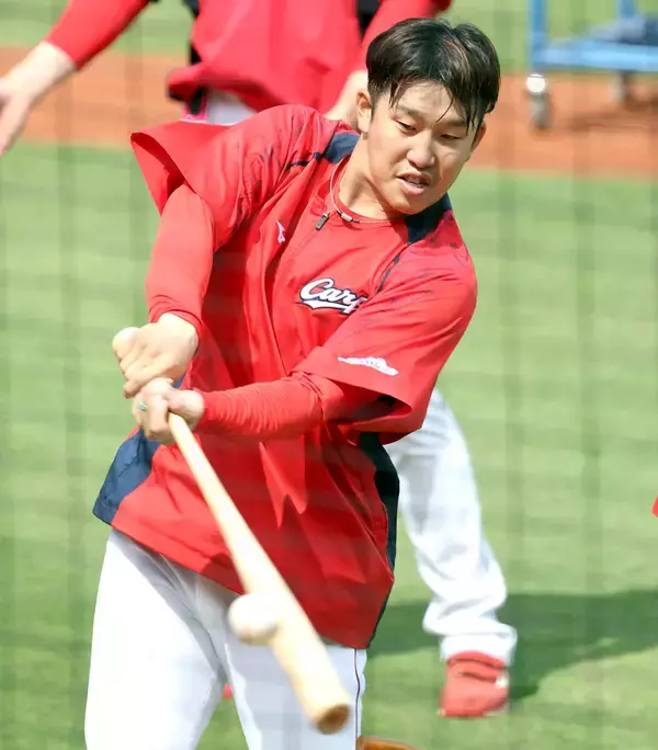 【広島】小園海斗が５・２４以来の遊撃スタメン　勝てば交流戦最下位から脱出の可能性も…佐々木泰が１か月ぶり三塁　菊池涼介はベンチスタート　