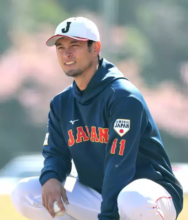 ダルビッシュ有「井端監督が胴上げされることを願っています」侍ジャパン合宿を異例の完走　連日の大フィーバー…ＷＢＣ連覇へエール　侍投手陣とマウンドで記念撮影も