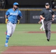 【日本ハム】カストロが左越えソロ「コンディションを維持してシーズンを迎えたい」…台湾の味全と国際交流試合