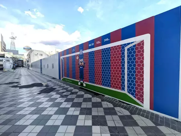 開幕５連勝のＪ２甲府が市中心街にクラブ装飾を掲出…佐久間社長は退任し３月下旬に新体制発表へ