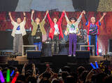 「ＦＬＯＷ　主催のアニソンフェス３年連続で開催　ｈｉｄｅ　ｗｉｔｈ　Ｓｐｒｅａｄ　Ｂｅａｖｅｒとのコラボ演奏が実現」の画像1