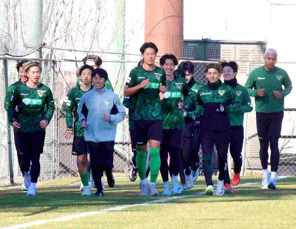 東京Ｖ、Ｊ１での３季目へ始動…５シーズン目の城福浩監督のもとで昨季１７位からの巻き返しを図る