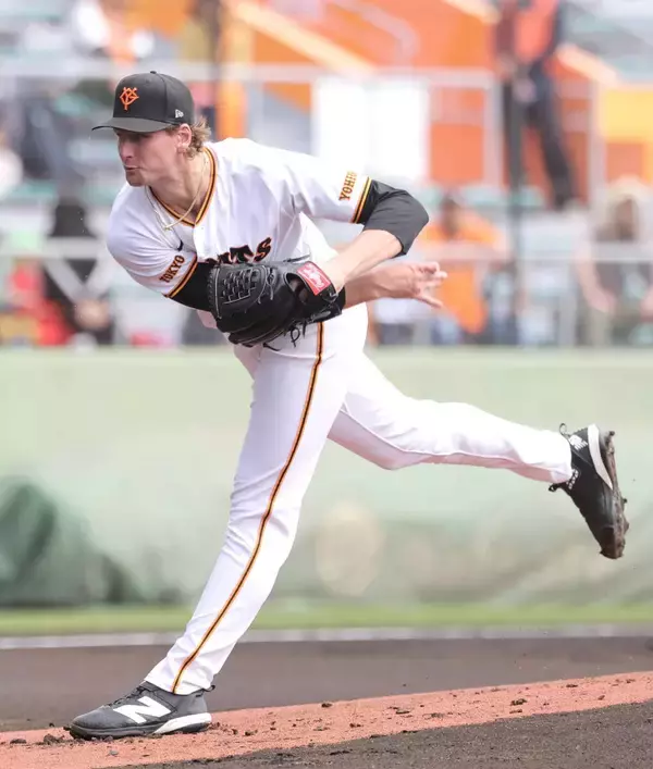 巨人・ウィットリー「満足」初実戦で１回完全！バウアー助言で低め徹底１３球　広島スコアラー「やべぇな」