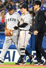 【巨人】延長１１回守備で交代の浦田俊輔は「守備で右肘を強打したみたい」橋上秀樹監督代行が説明